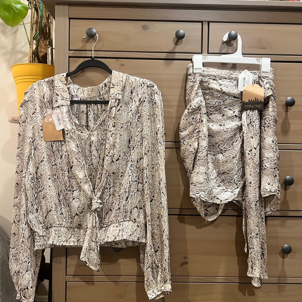 Main Strip Beige and Black Patterned Set